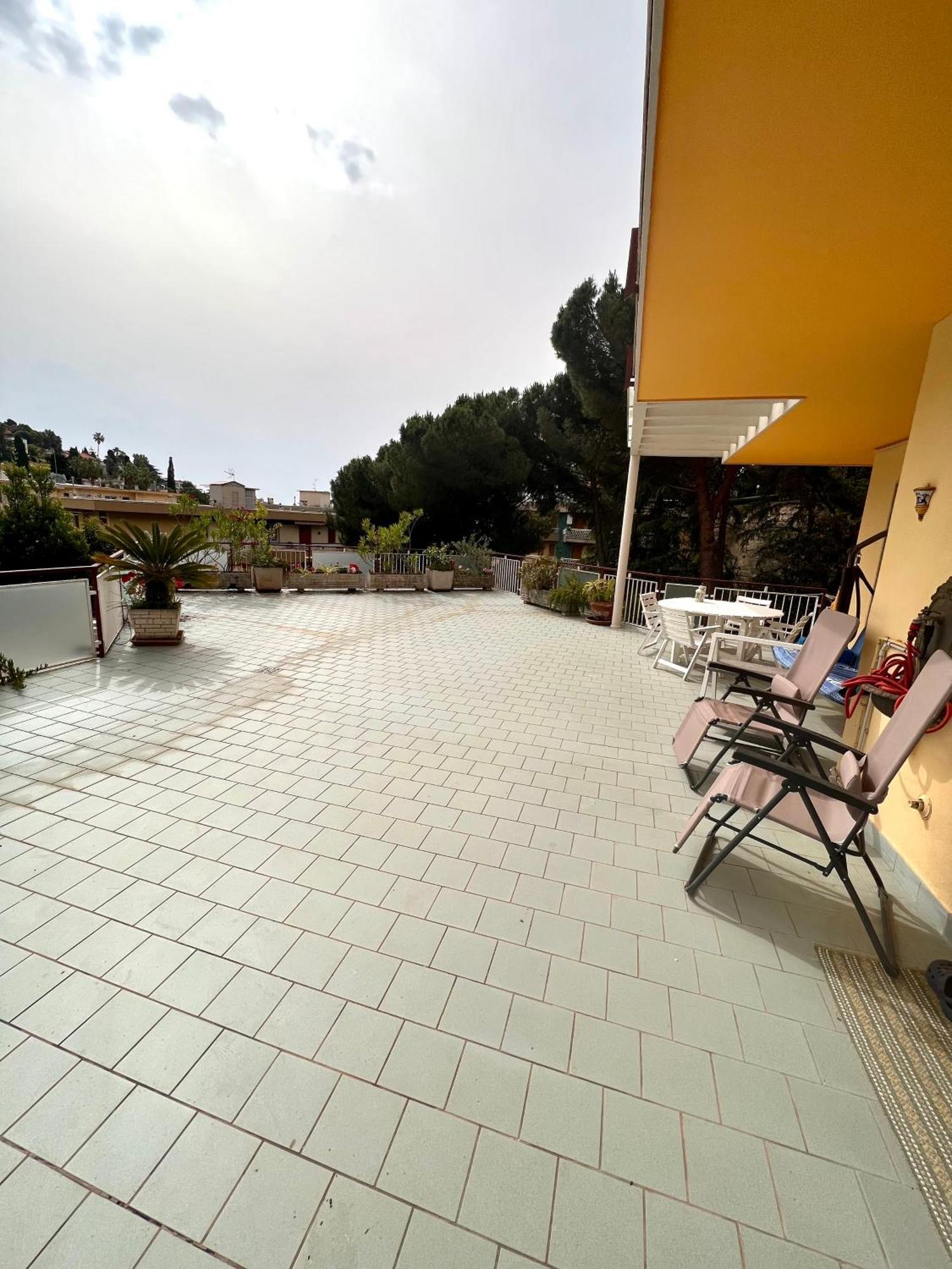 Sanremo Apartment Free Parking And Air Conditioner Buitenkant foto